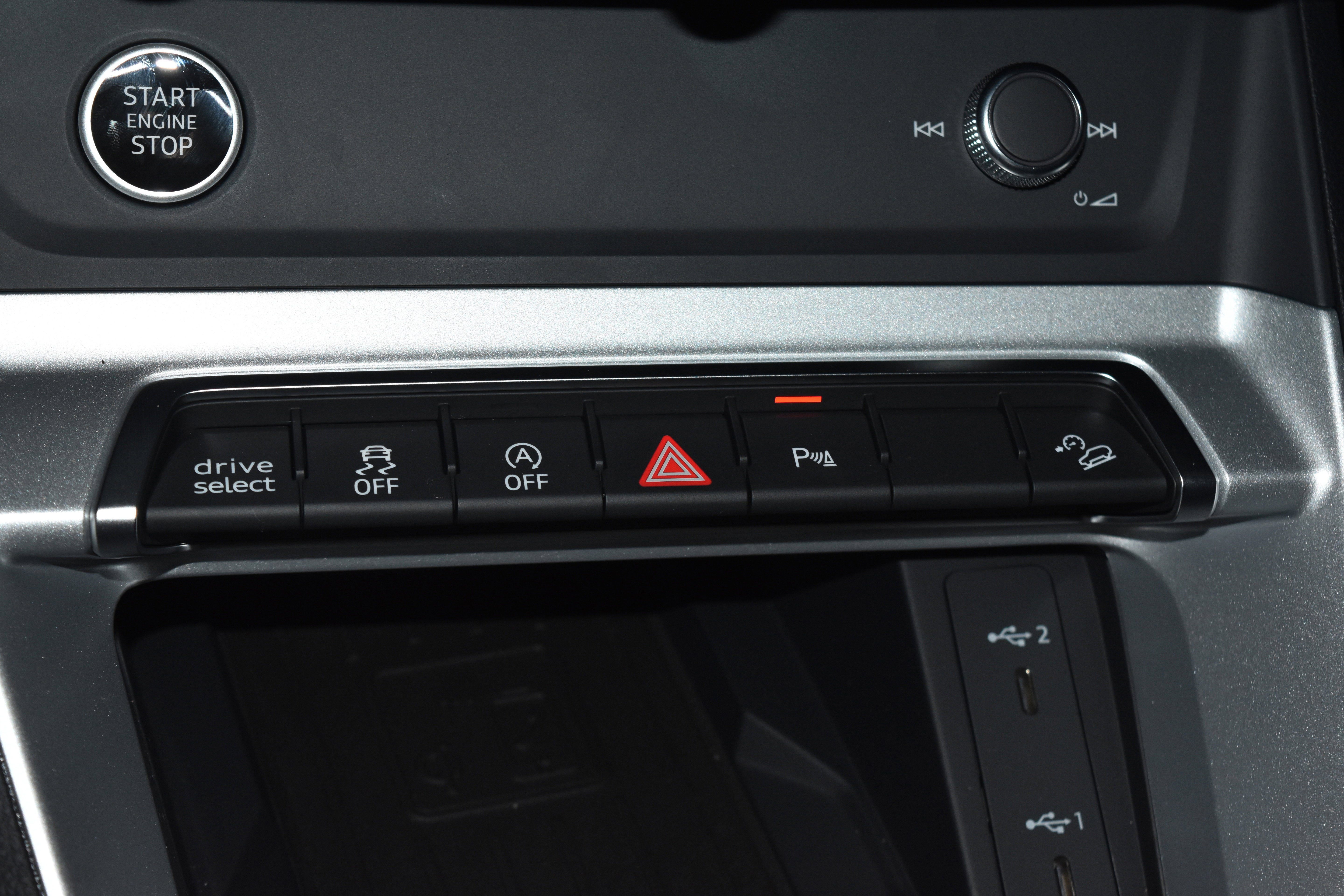 New 2025 Audi Q3 2.0T Premium image 14