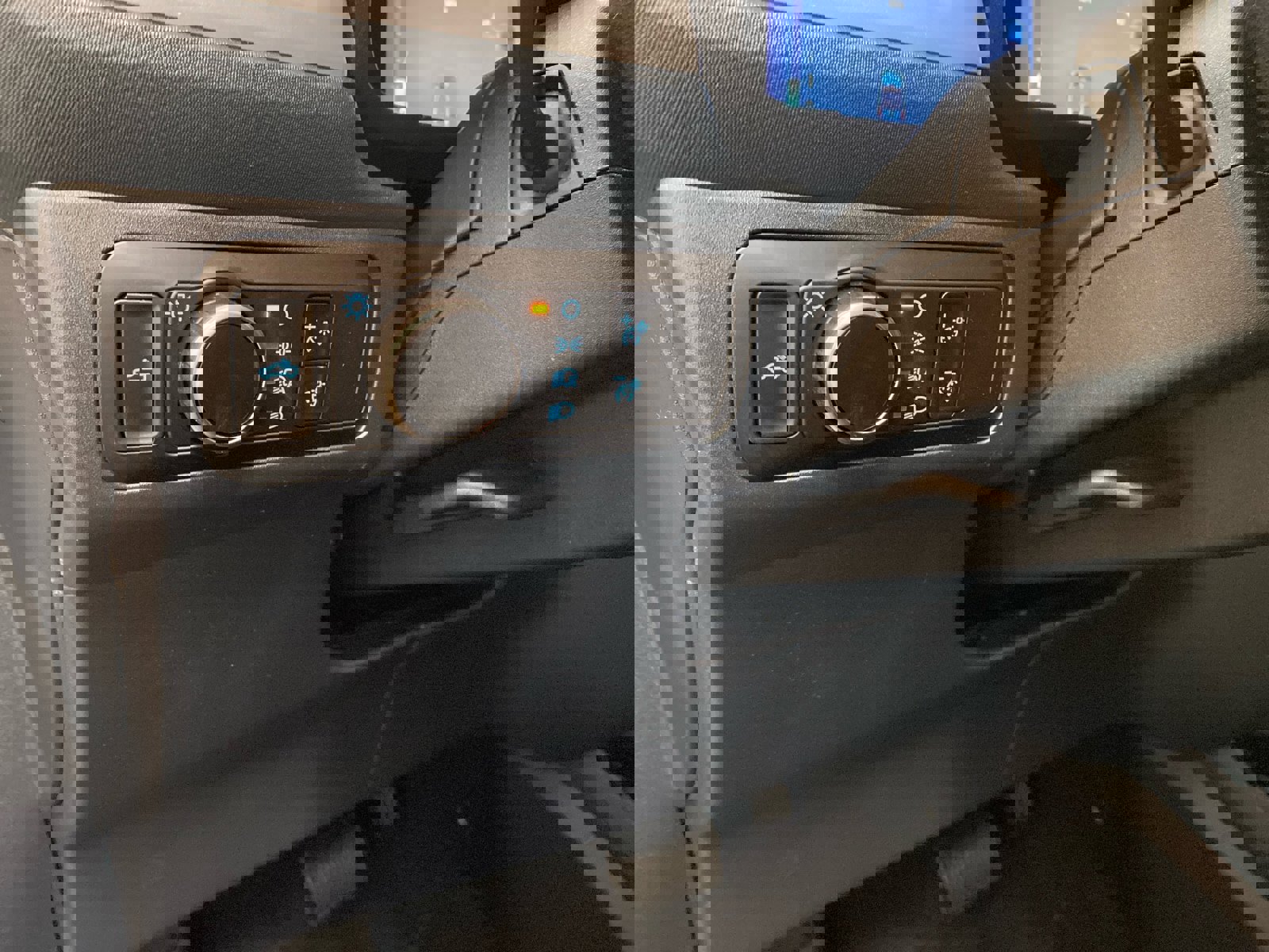 New 2026 Ford Maverick XL image 16