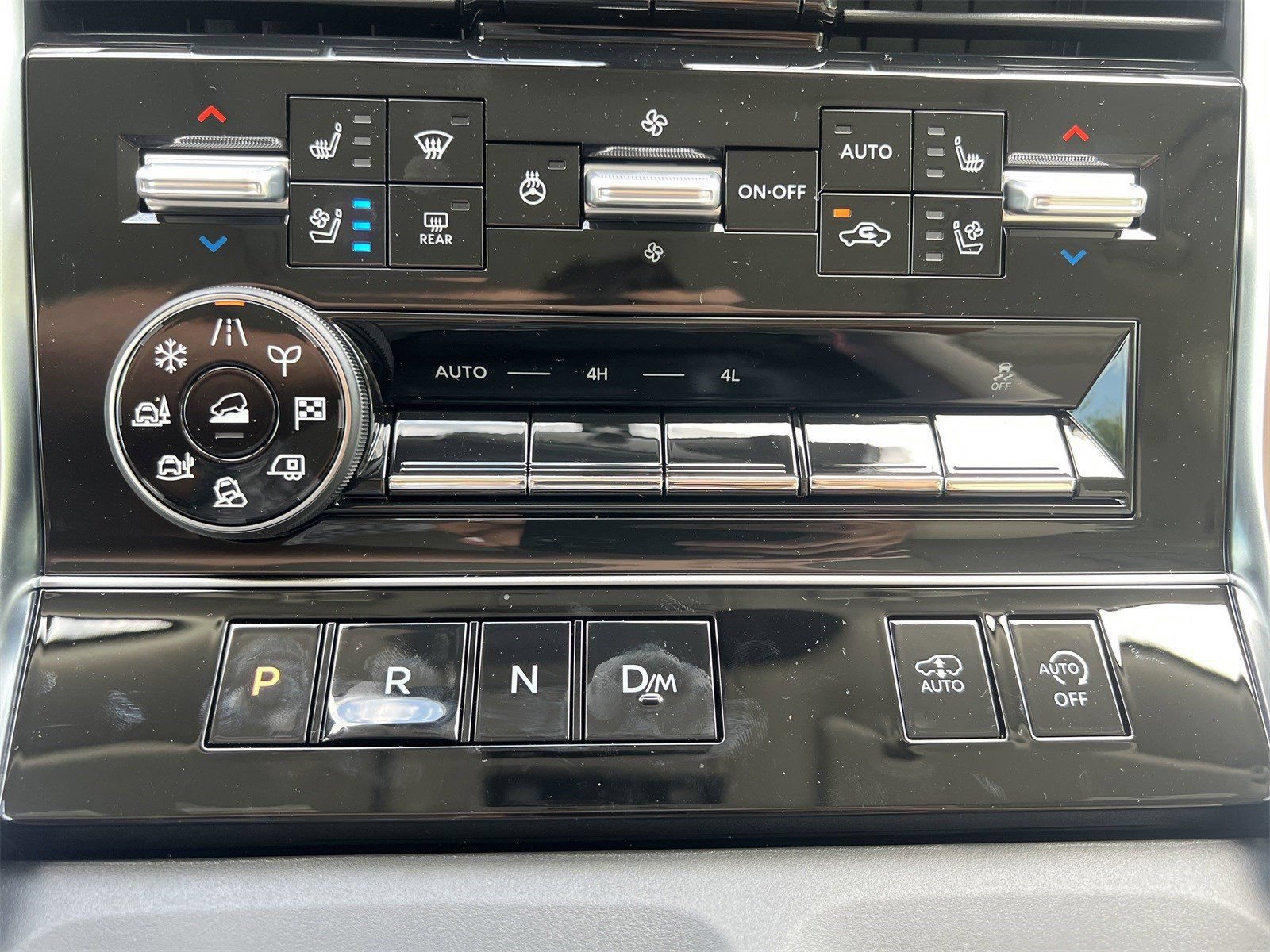 New 2025 Nissan Armada Platinum Reserve AWD/4WD image 8