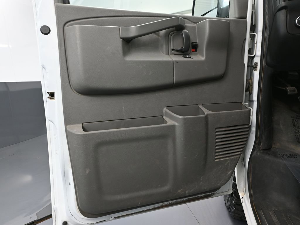 Used 2017 Chevrolet Express 3500 LT w/ LT Preferred Equipment Group image 19