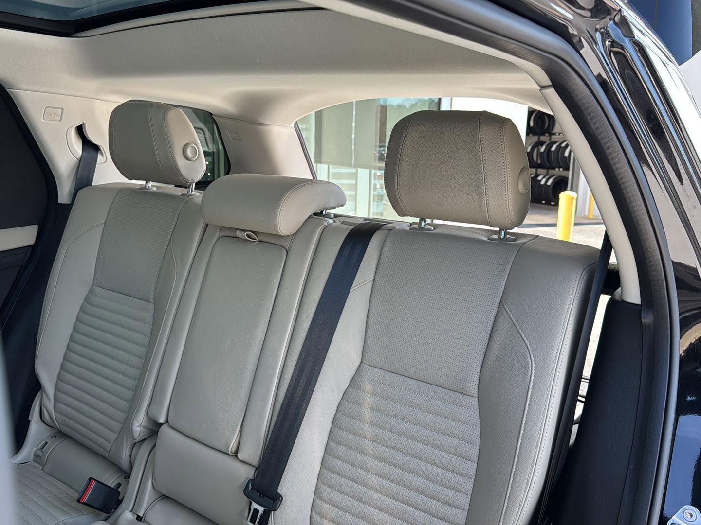 Used 2022 Land Rover Discovery Sport S image 28