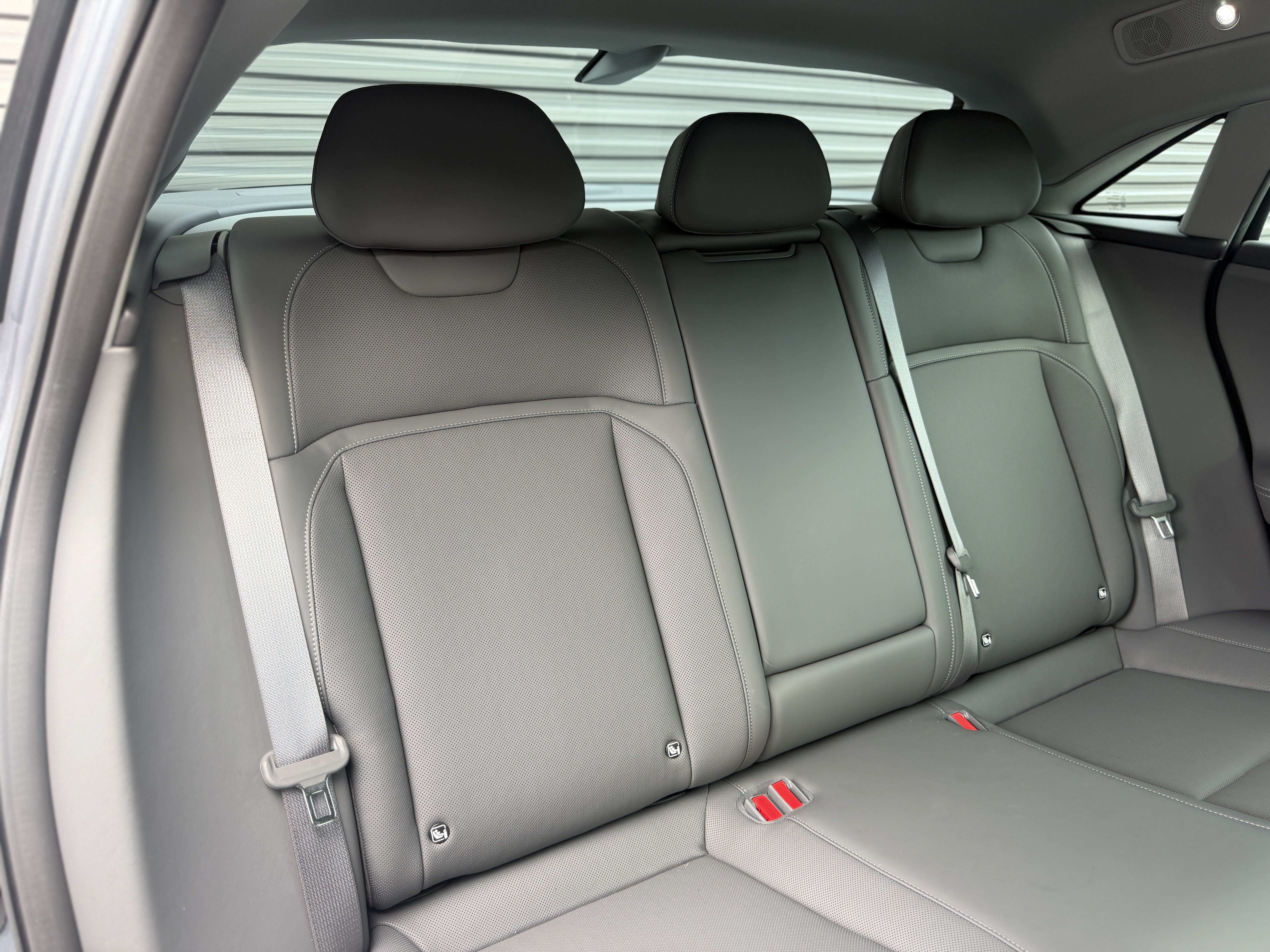 Used 2025 Lucid Air Pure RWD image 16
