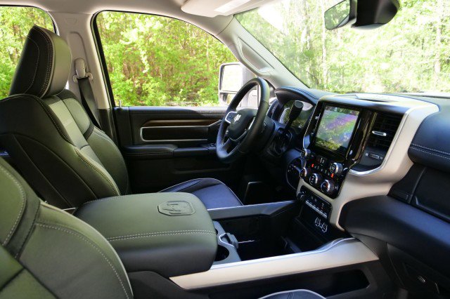 Used 2024 RAM 3500 Laramie AWD/4WD image 38