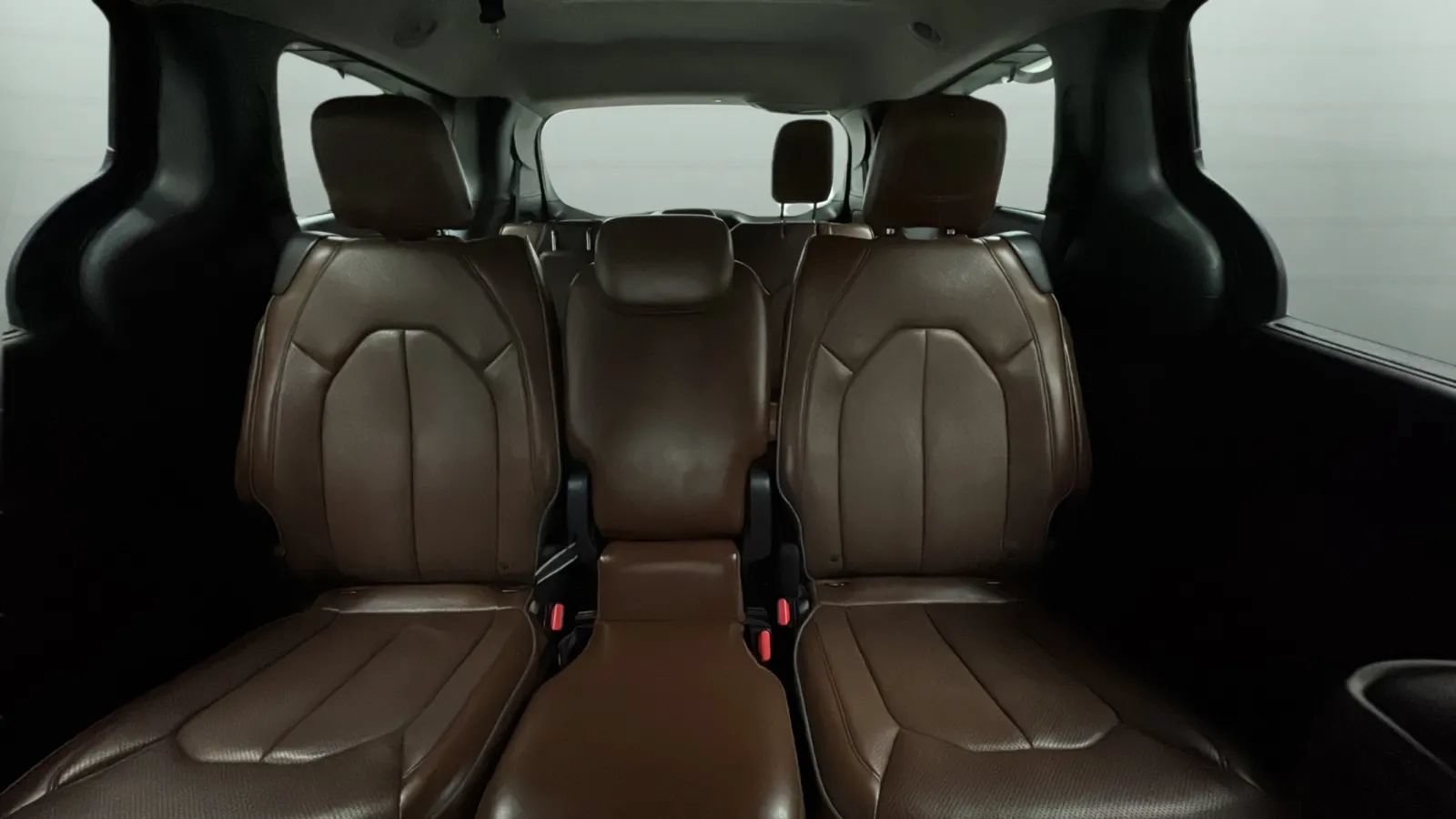 Used 2017 Chrysler Pacifica Limited FWD image 18