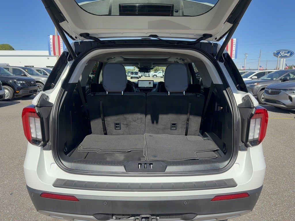 Certified 2025 Ford Explorer Active w/ Active Comfort Package image 7