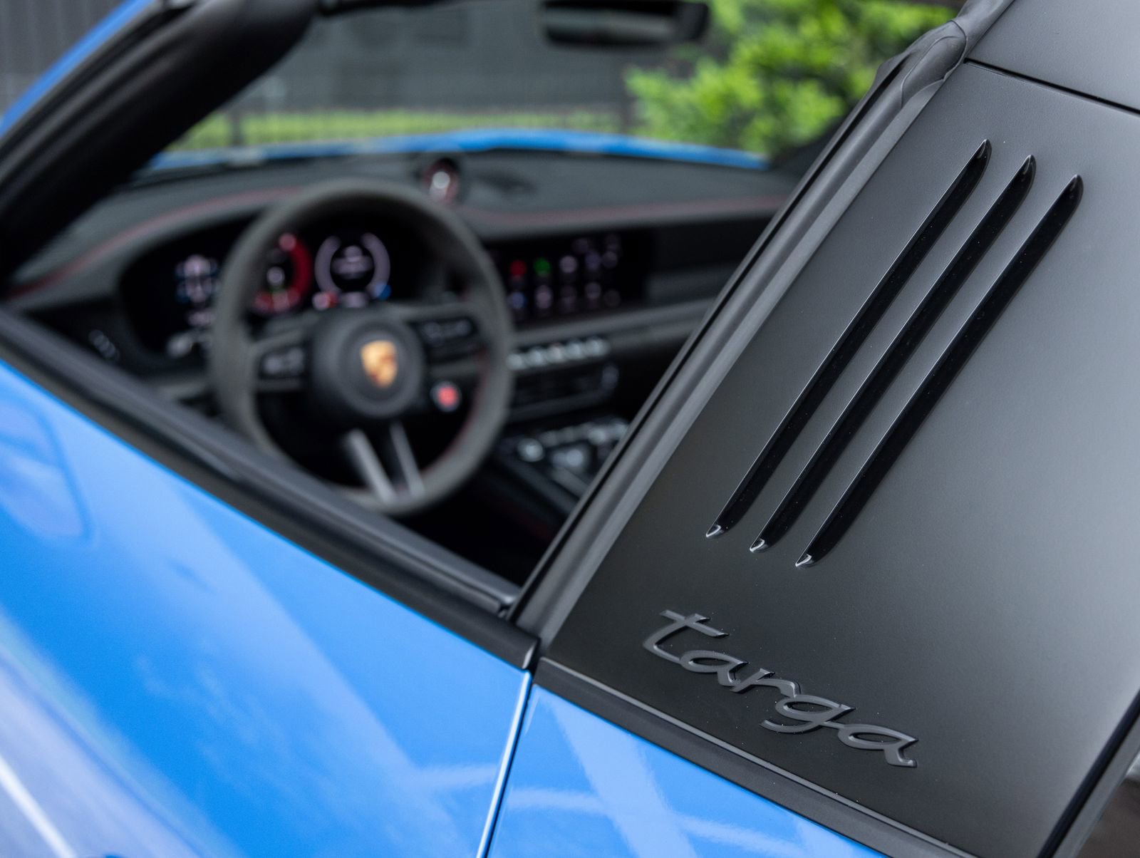 Certified 2025 Porsche 911 Targa 4 GTS AWD/4WD image 35