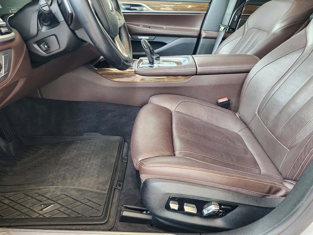 Used 2017 BMW 740i RWD image 24