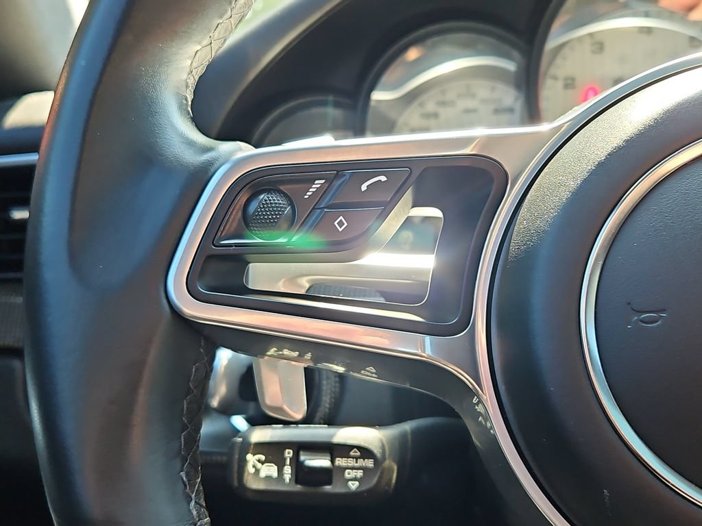 Used 2019 Porsche 911 4 Coupe AWD/4WD image 27