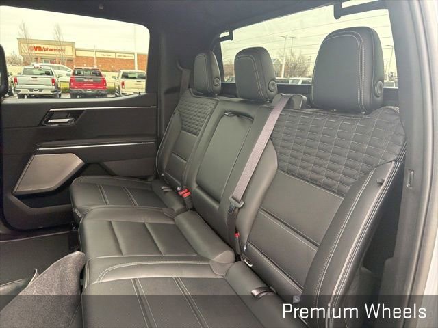 Used 2024 GMC Sierra EV Denali image 25