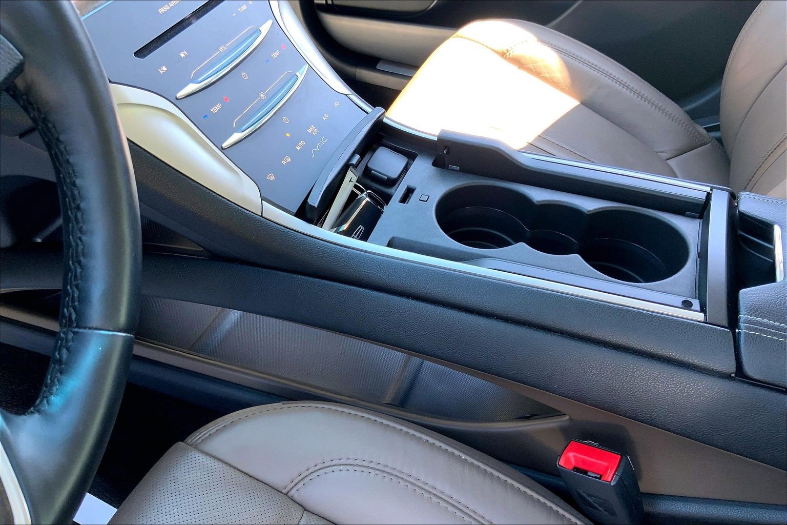 Used 2016 Lincoln MKZ Hybrid w/ Equipment Group 600A Reserve image 19