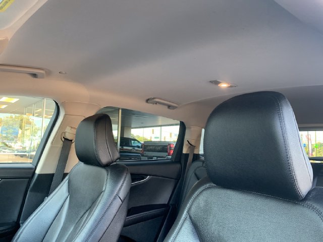 Used 2023 Lincoln Nautilus AWD w/ Premium Package image 12