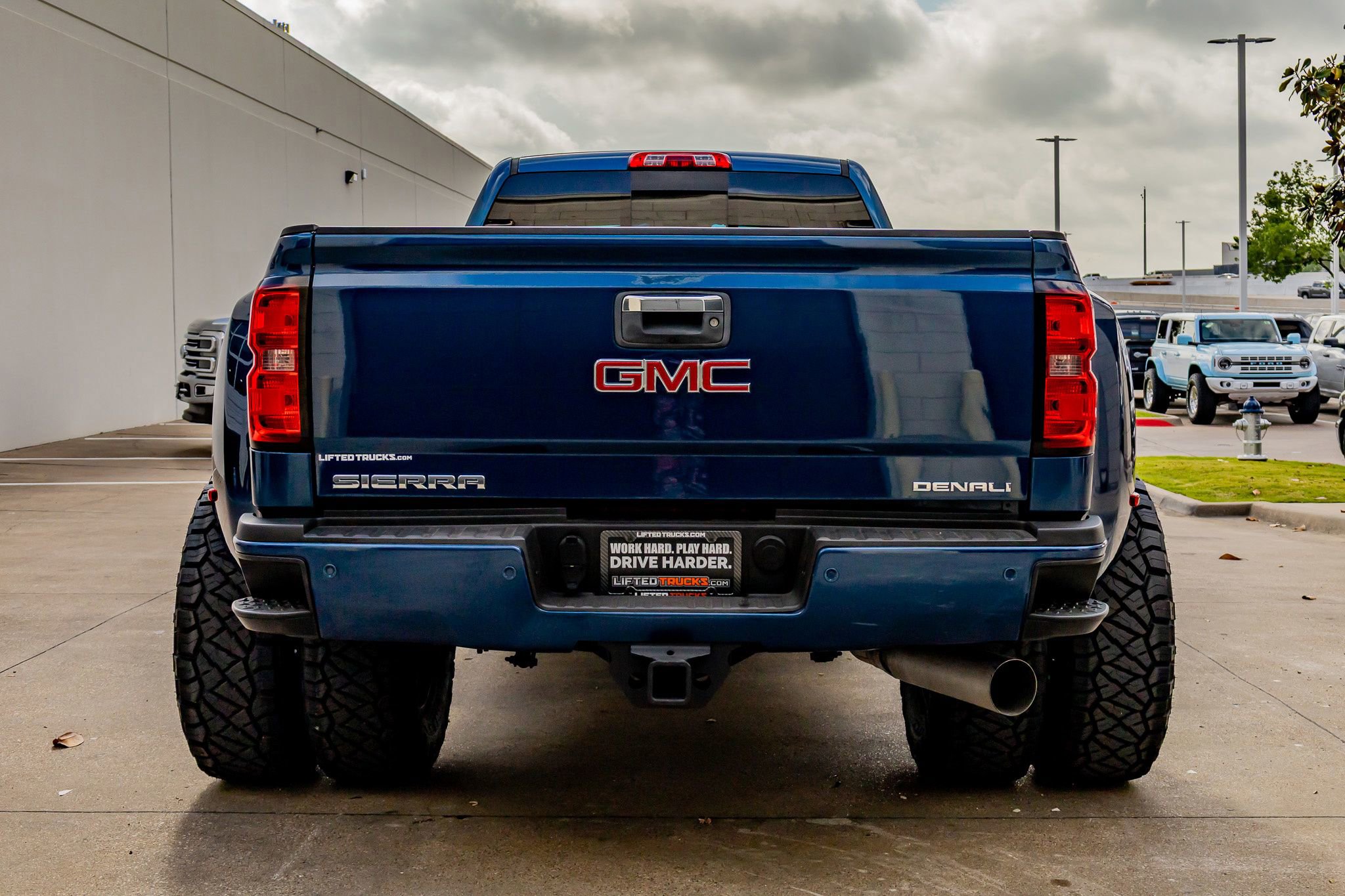 Used 2015 GMC Sierra 3500 Denali w/ Duramax Plus Package image 8