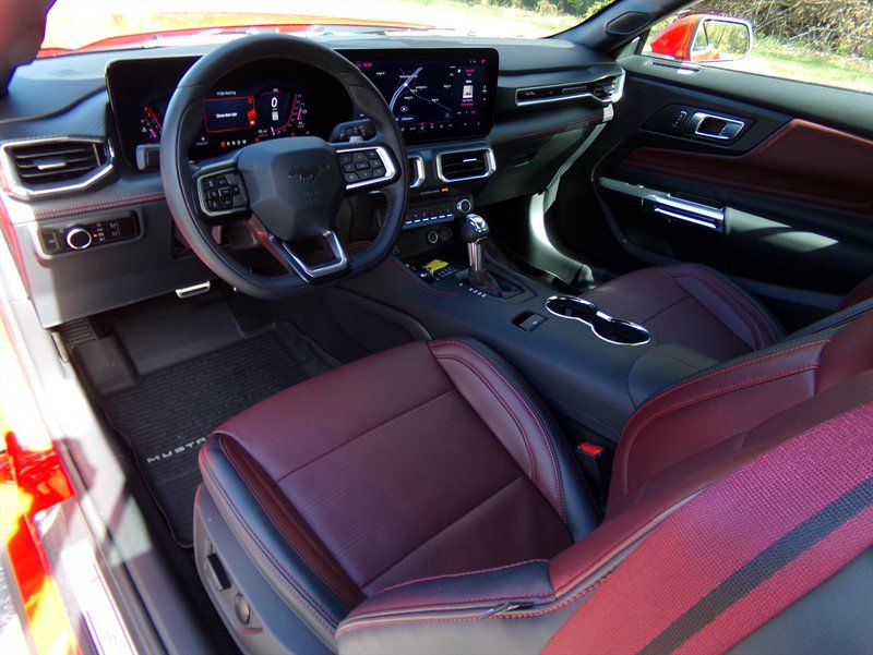 Used 2025 Ford Mustang GT Premium image 23