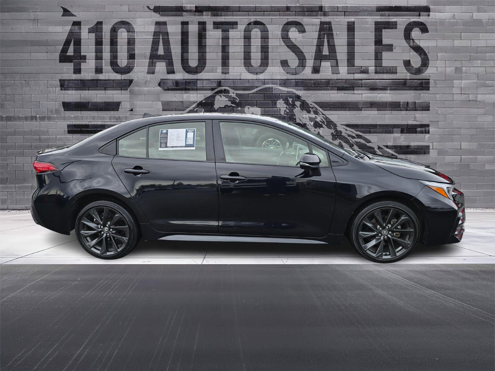 Used 2024 Toyota Corolla XSE image 2