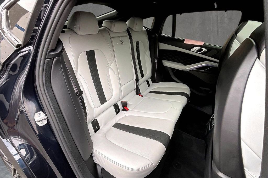 Used 2022 BMW X6 M Competition w/ Competition Package image 25
