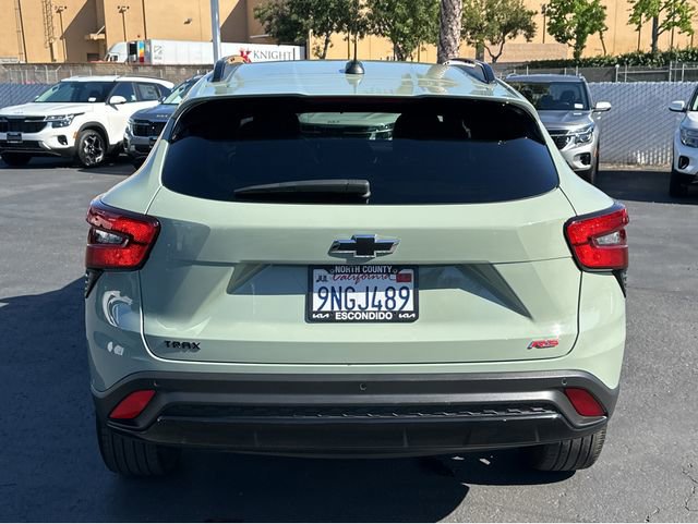 Used 2024 Chevrolet Trax RS w/ Sunroof Package image 5
