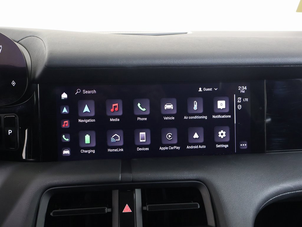 Used 2024 Porsche Taycan image 4