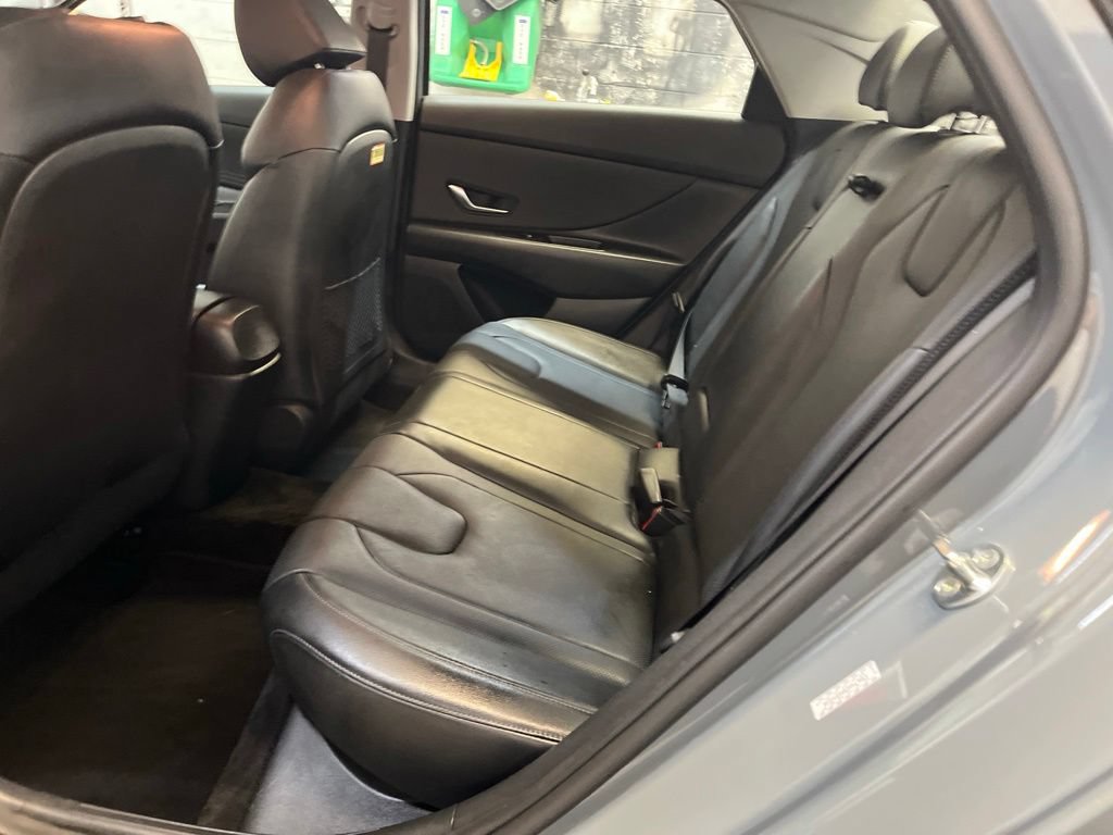 Used 2023 Hyundai Elantra Limited w/ Cargo Package FWD image 23