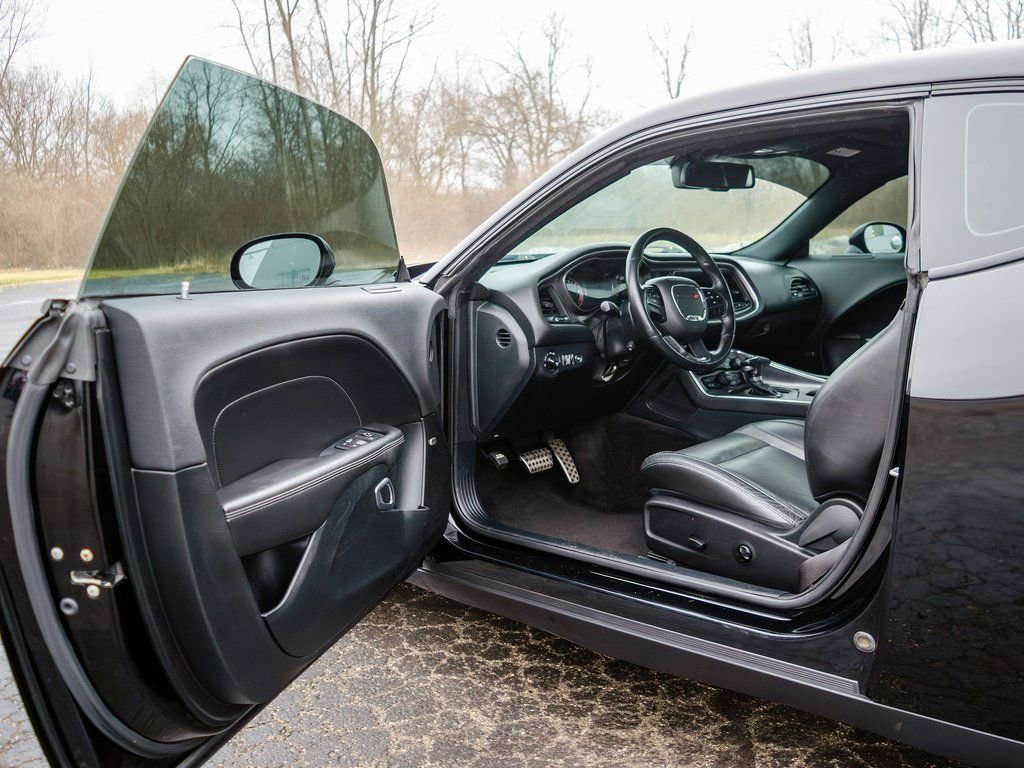 Used 2018 Dodge Challenger R/T Plus image 5