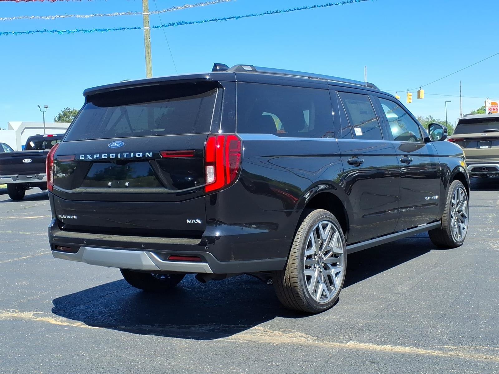 New 2026 Ford Expedition Max Platinum w/ Platinum Ultimate Package AWD/4WD image 15