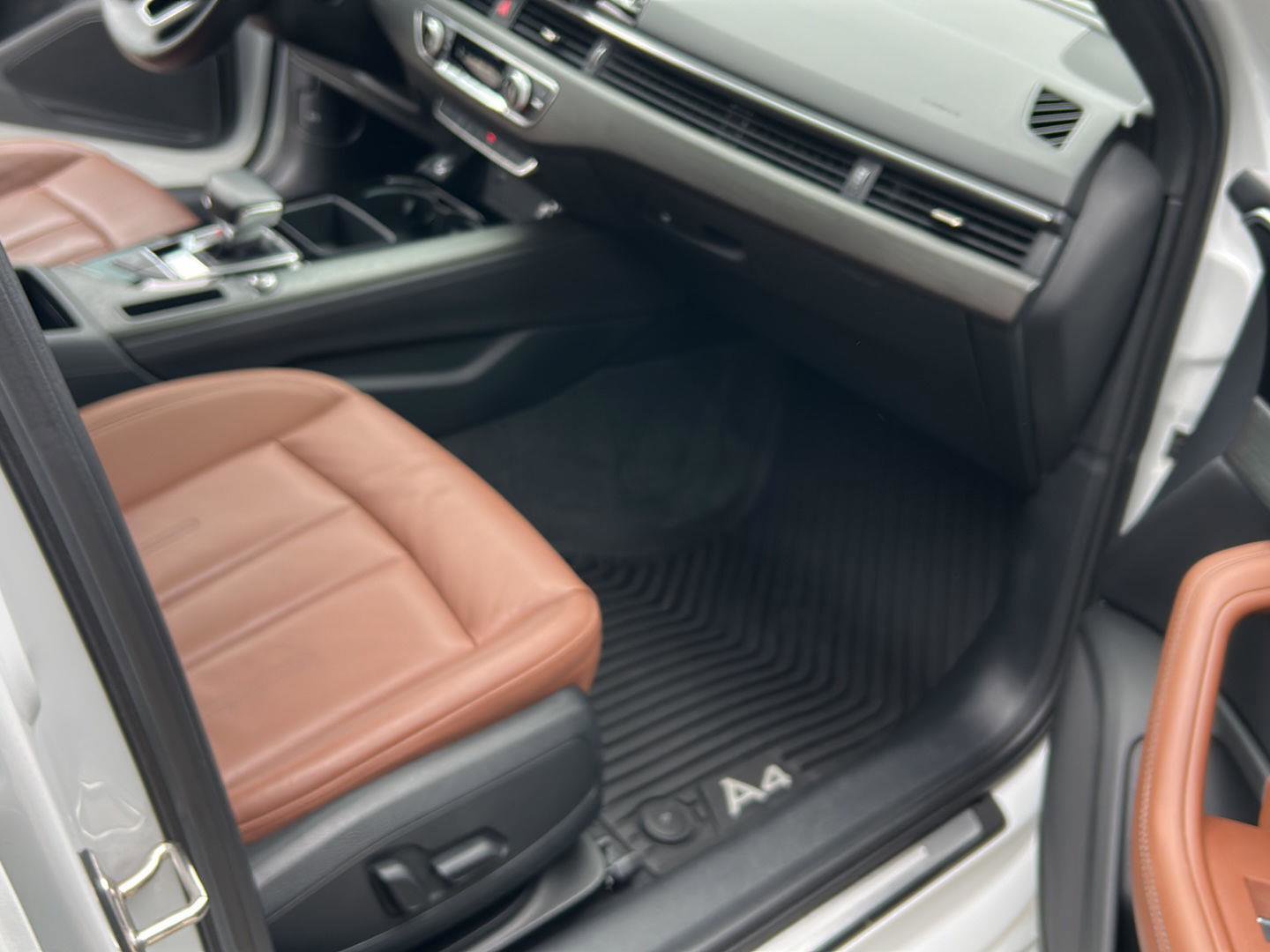 Used 2020 Audi A4 2.0T Premium Plus w/ Premium Plus Package image 21