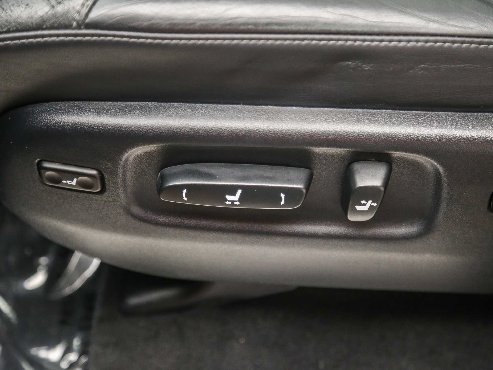 Used 2019 Lexus LX 570 4WD image 22