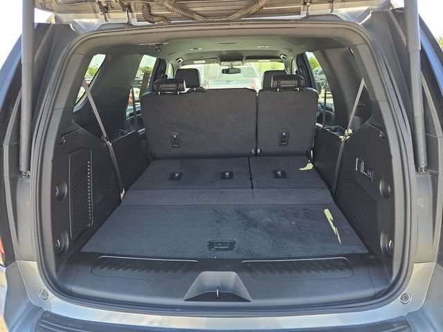 Used 2022 Chevrolet Tahoe LT w/ Luxury Package AWD/4WD image 25