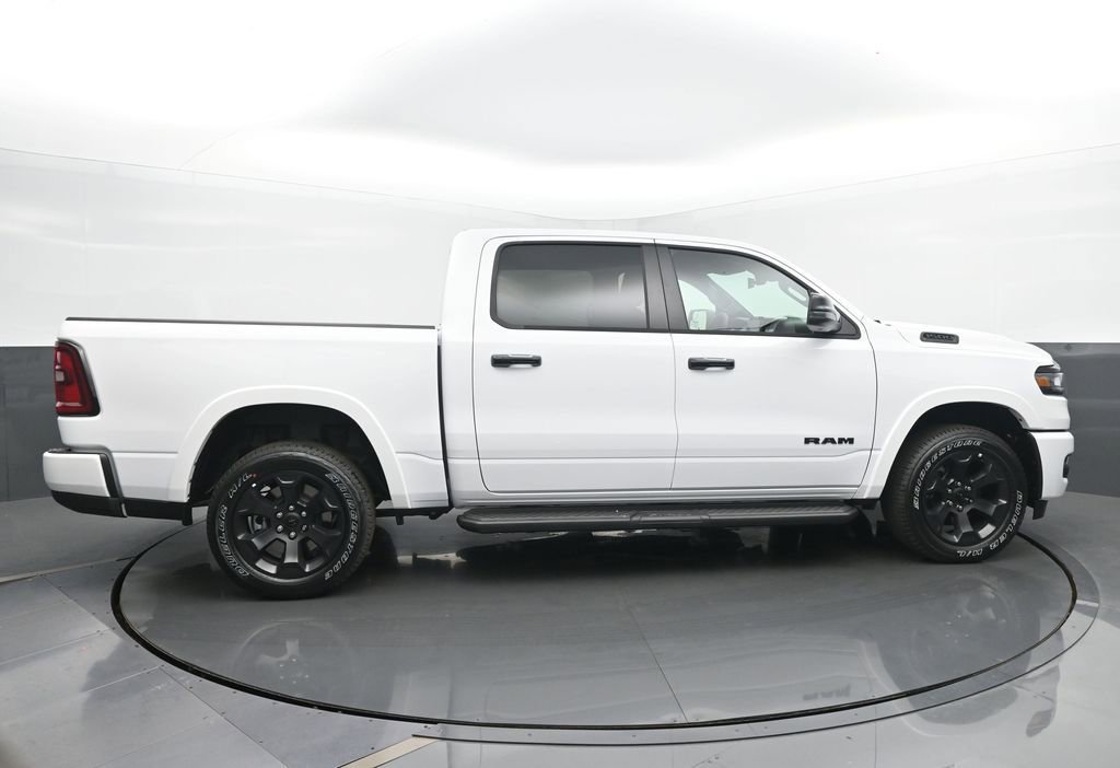 New 2026 RAM 1500 4x4 Crew Cab image 7