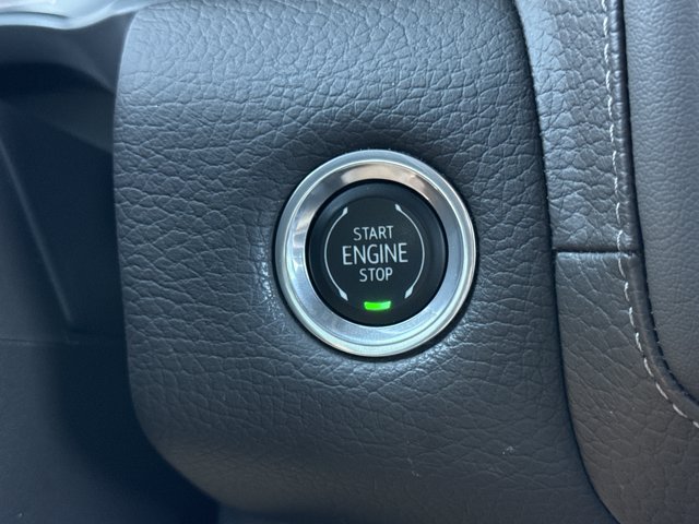 Used 2023 GMC Yukon Denali AWD/4WD image 33