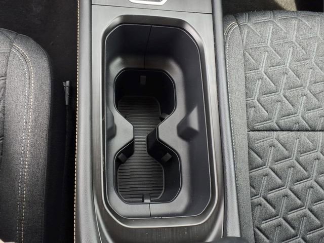 Certified 2025 Nissan Kicks SV AWD/4WD image 14