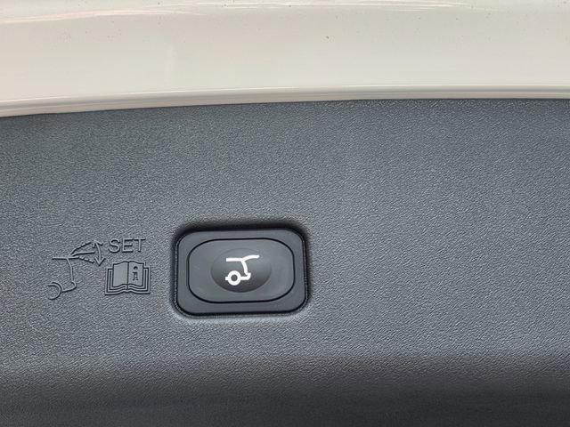 Certified 2026 Lincoln Nautilus Premier image 25