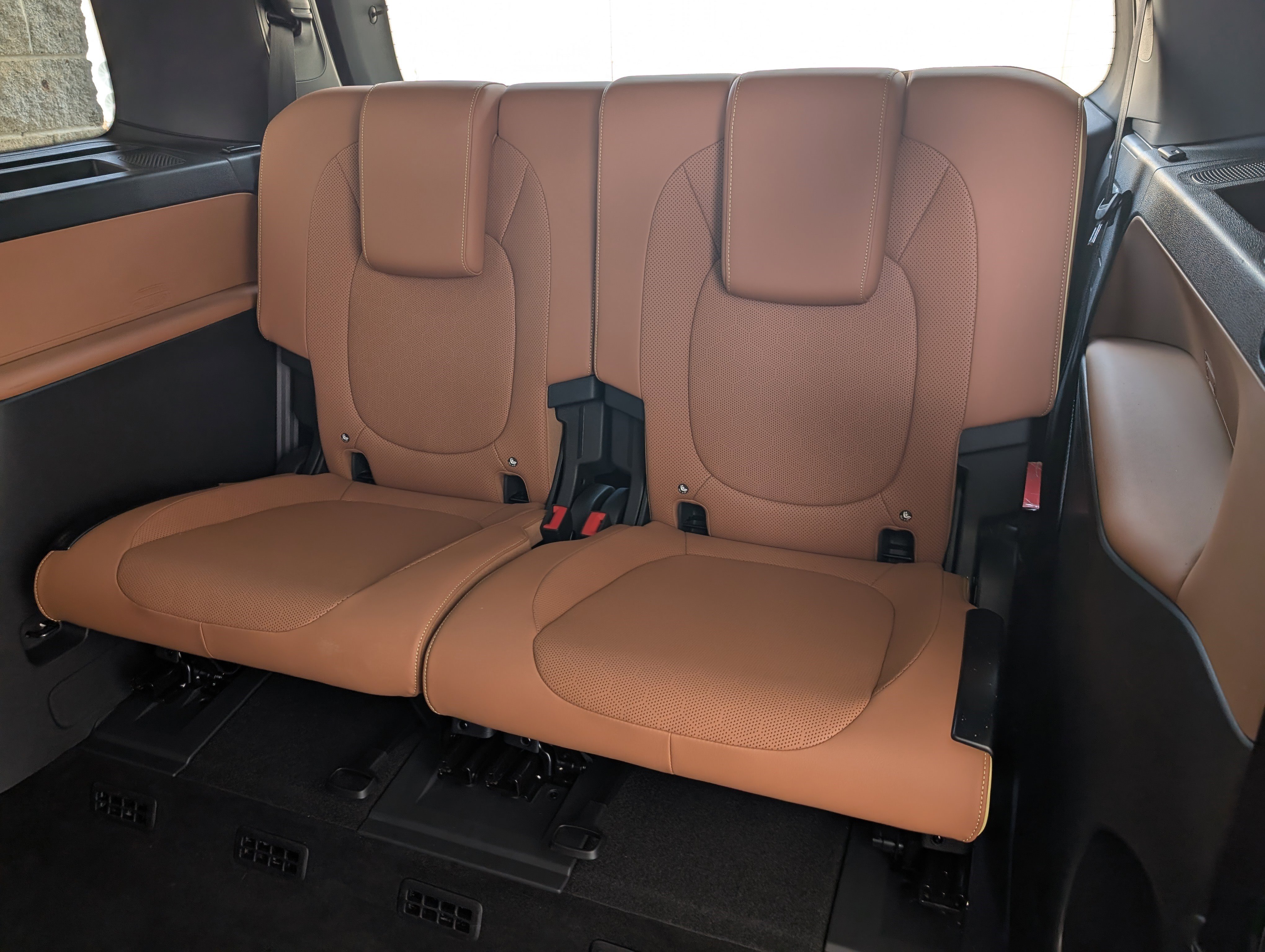 Used 2025 Volkswagen ID. Buzz Pro S Plus RWD image 18