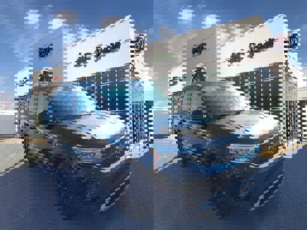 Used 2023 Volkswagen Taos SE video 1