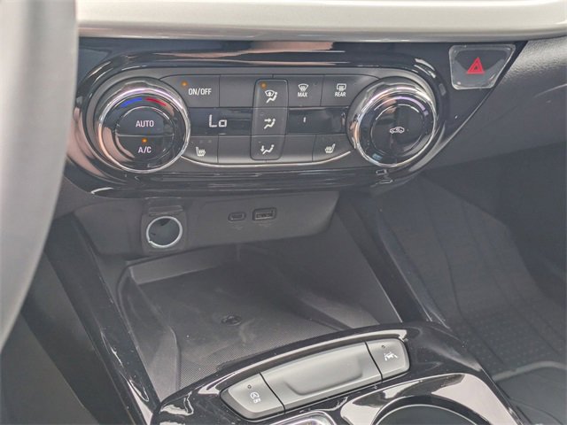 New 2026 Chevrolet Trax LT w/ Sunroof Package image 18