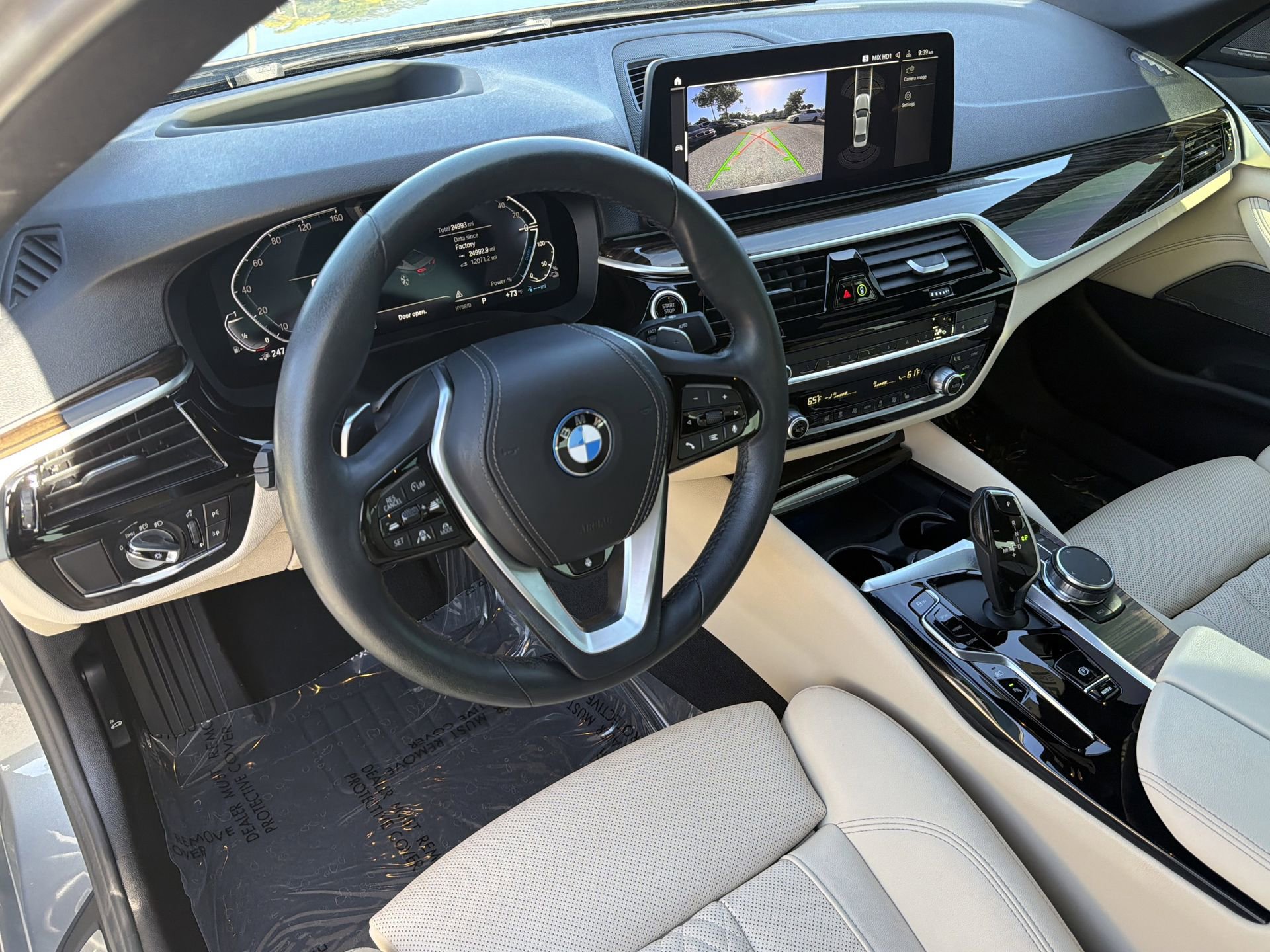 Certified 2023 BMW 530e xDrive w/ Premium Package image 17