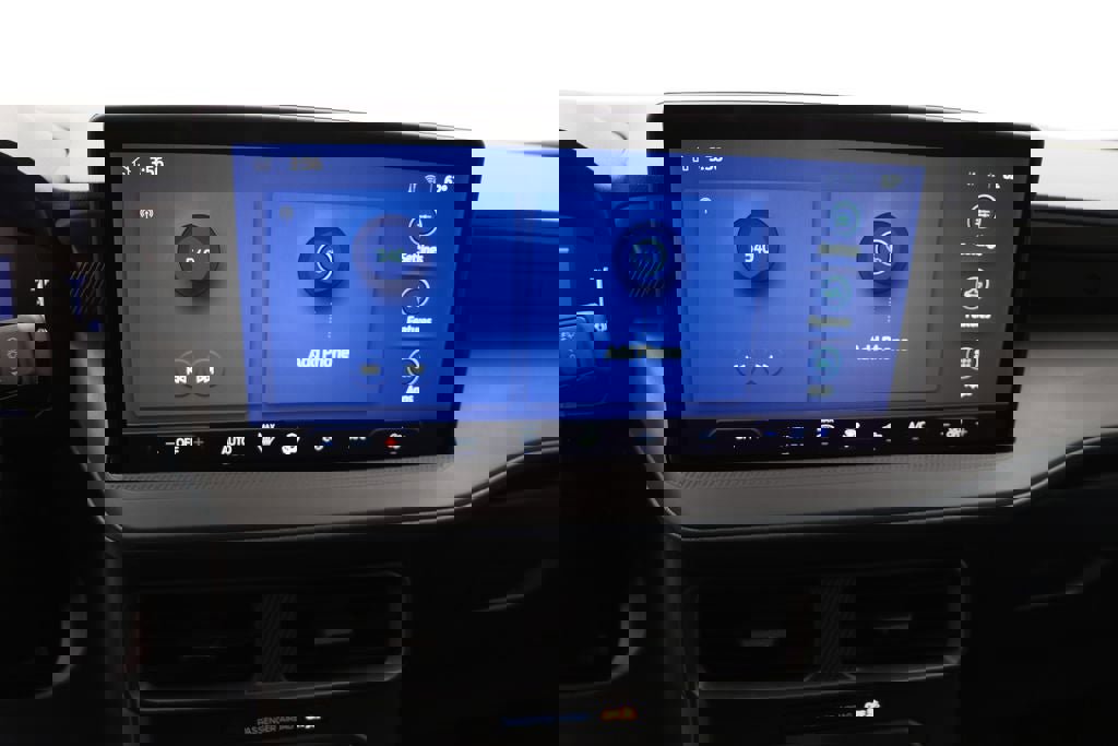 Used 2025 Ford Maverick XLT w/ Black Appearance Package image 24