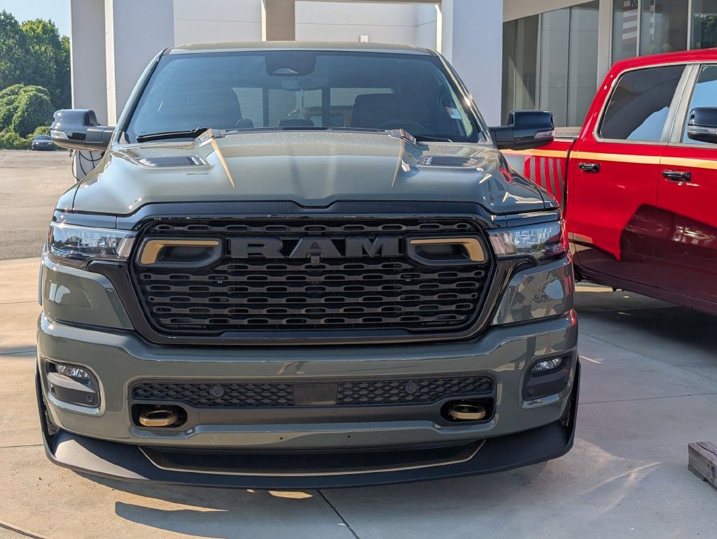 New 2026 RAM 1500 Big Horn AWD/4WD image 3