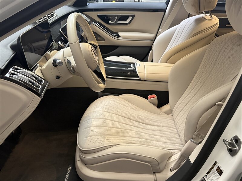 Used 2023 Mercedes-Benz S 500 4MATIC image 2