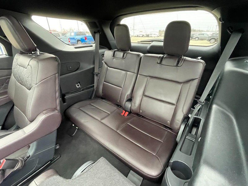 Used 2025 Ford Explorer Platinum w/ LUX Leather Package AWD/4WD image 17
