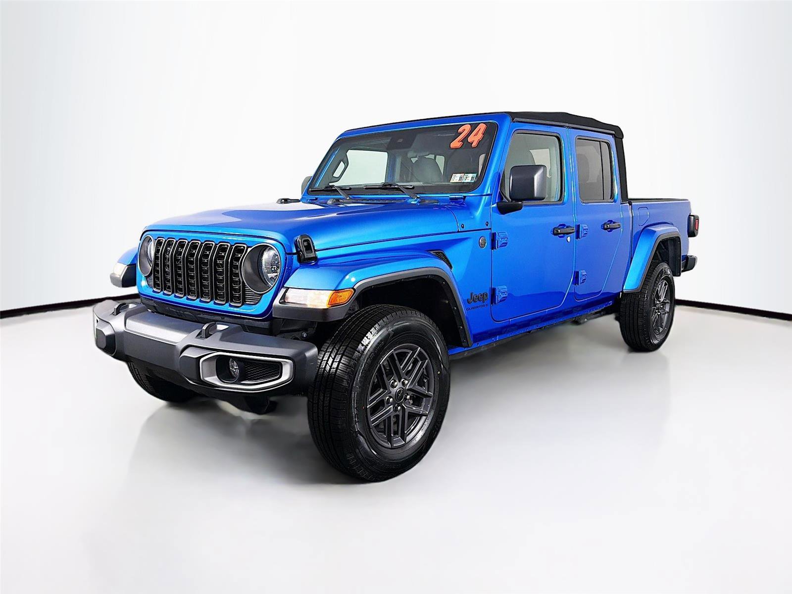 Used 2024 Jeep Gladiator Sport image 3