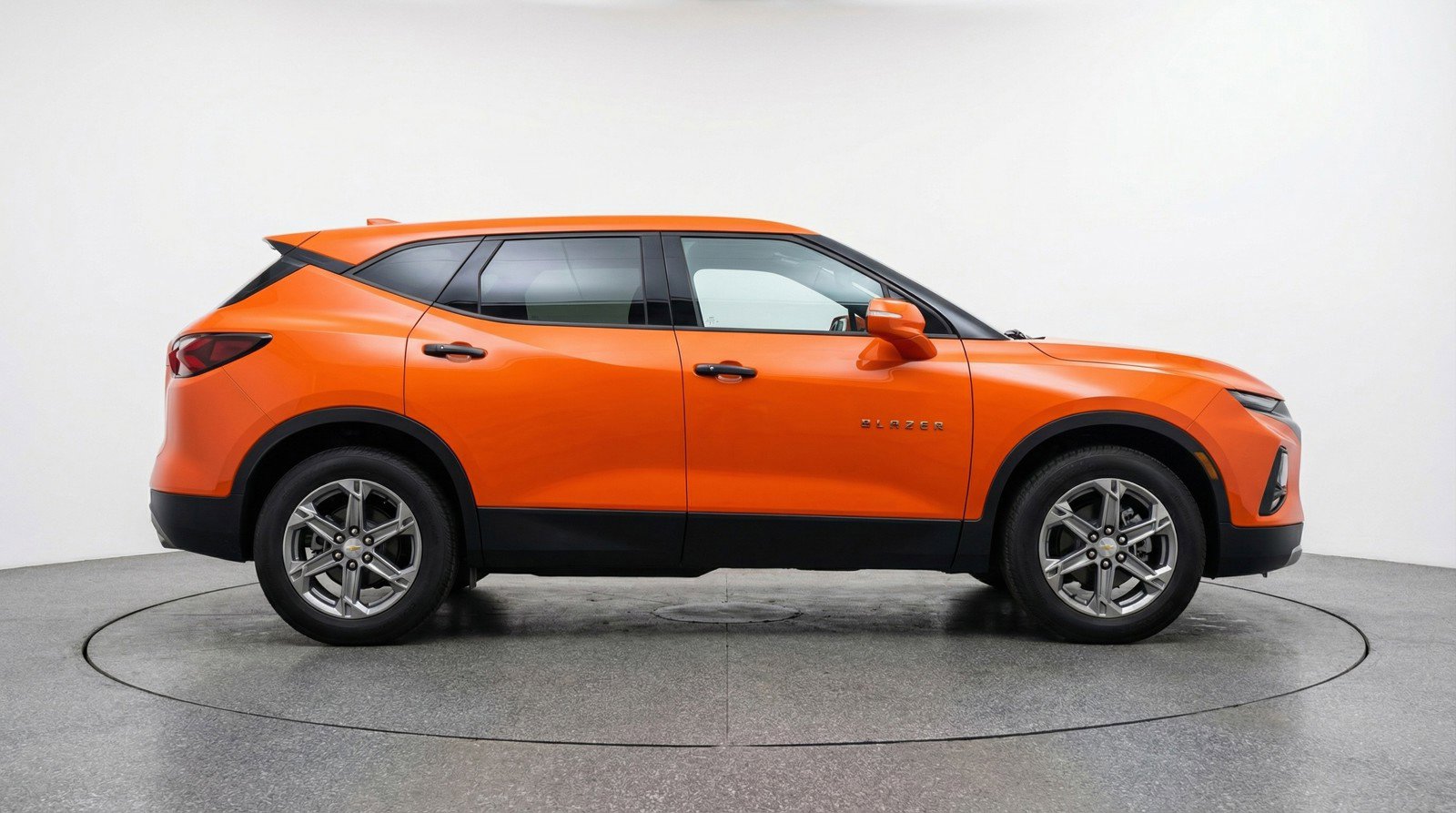 Used 2025 Chevrolet Blazer LT FWD image 11