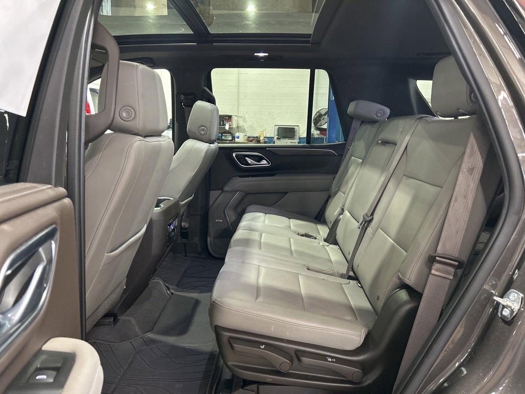 Used 2021 Chevrolet Tahoe LT w/ LT Signature Package image 29