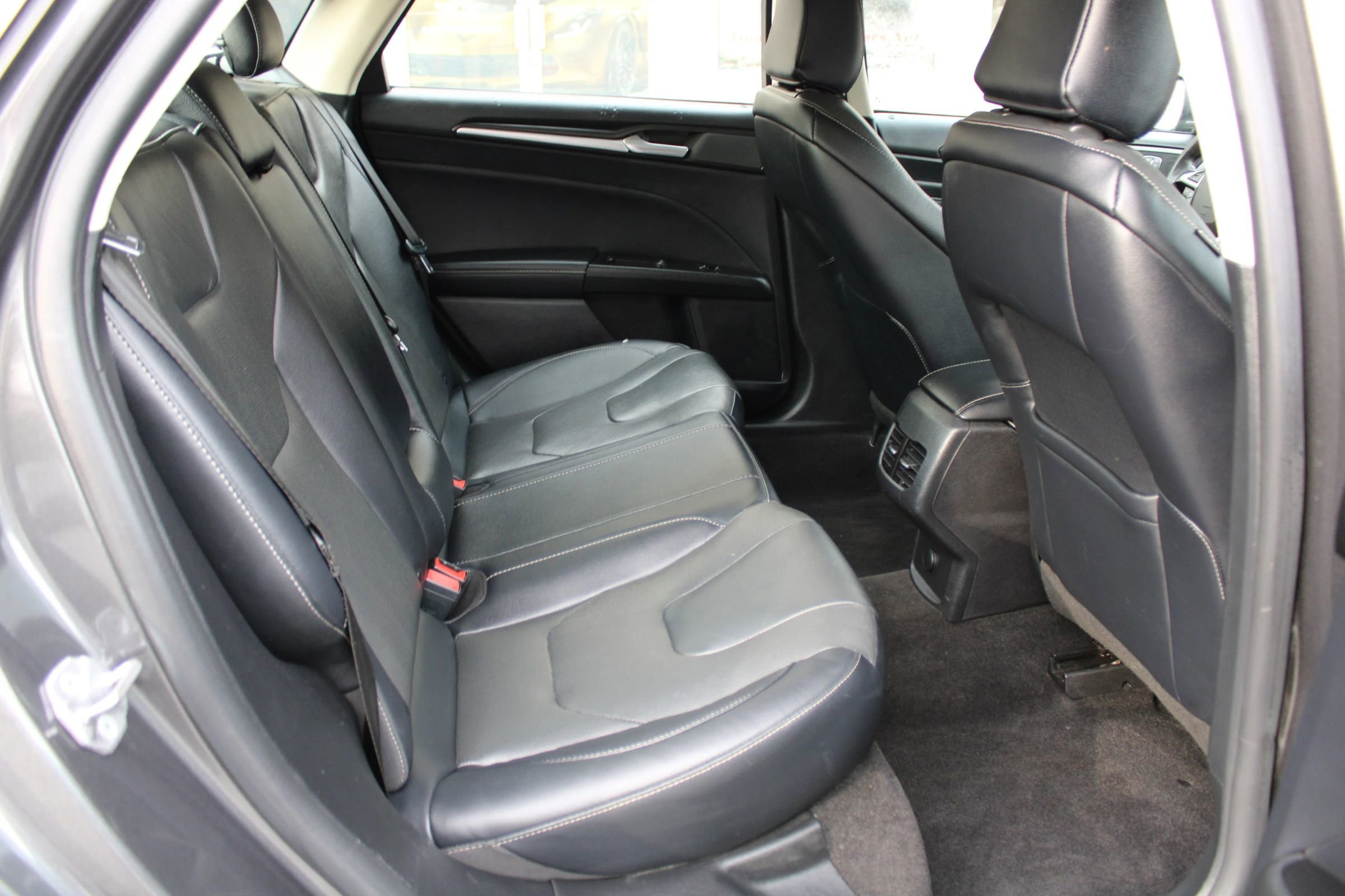 Used 2020 Ford Fusion Titanium image 21