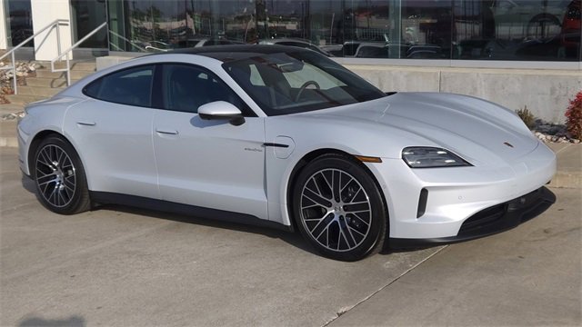 New 2025 Porsche Taycan image 9