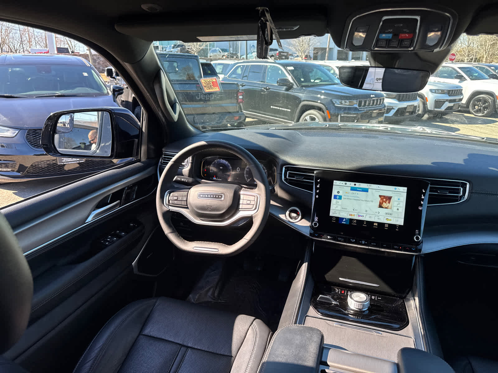 Used 2024 Jeep Wagoneer Series II image 31