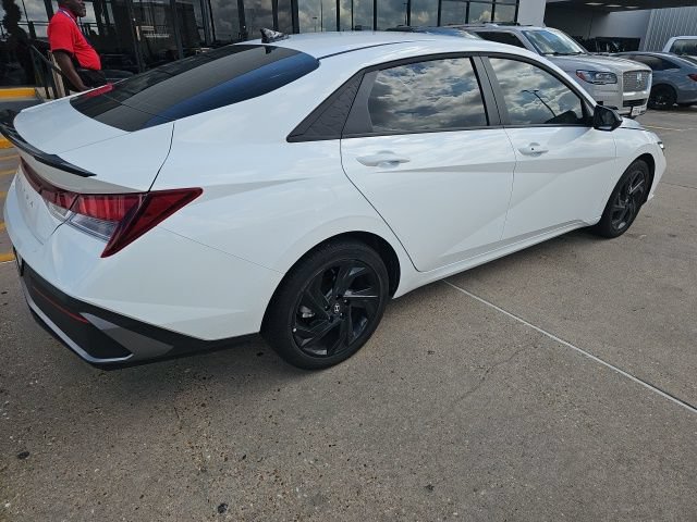 Used 2026 Hyundai Elantra Sport FWD image 2