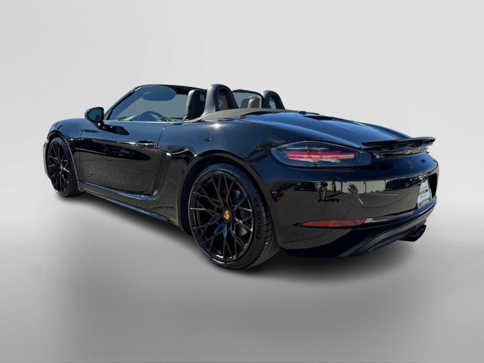 Used 2017 Porsche 718 Boxster S image 3
