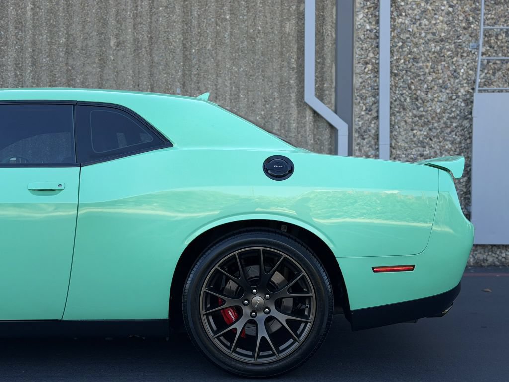 Used 2016 Dodge Challenger SRT Hellcat RWD image 7