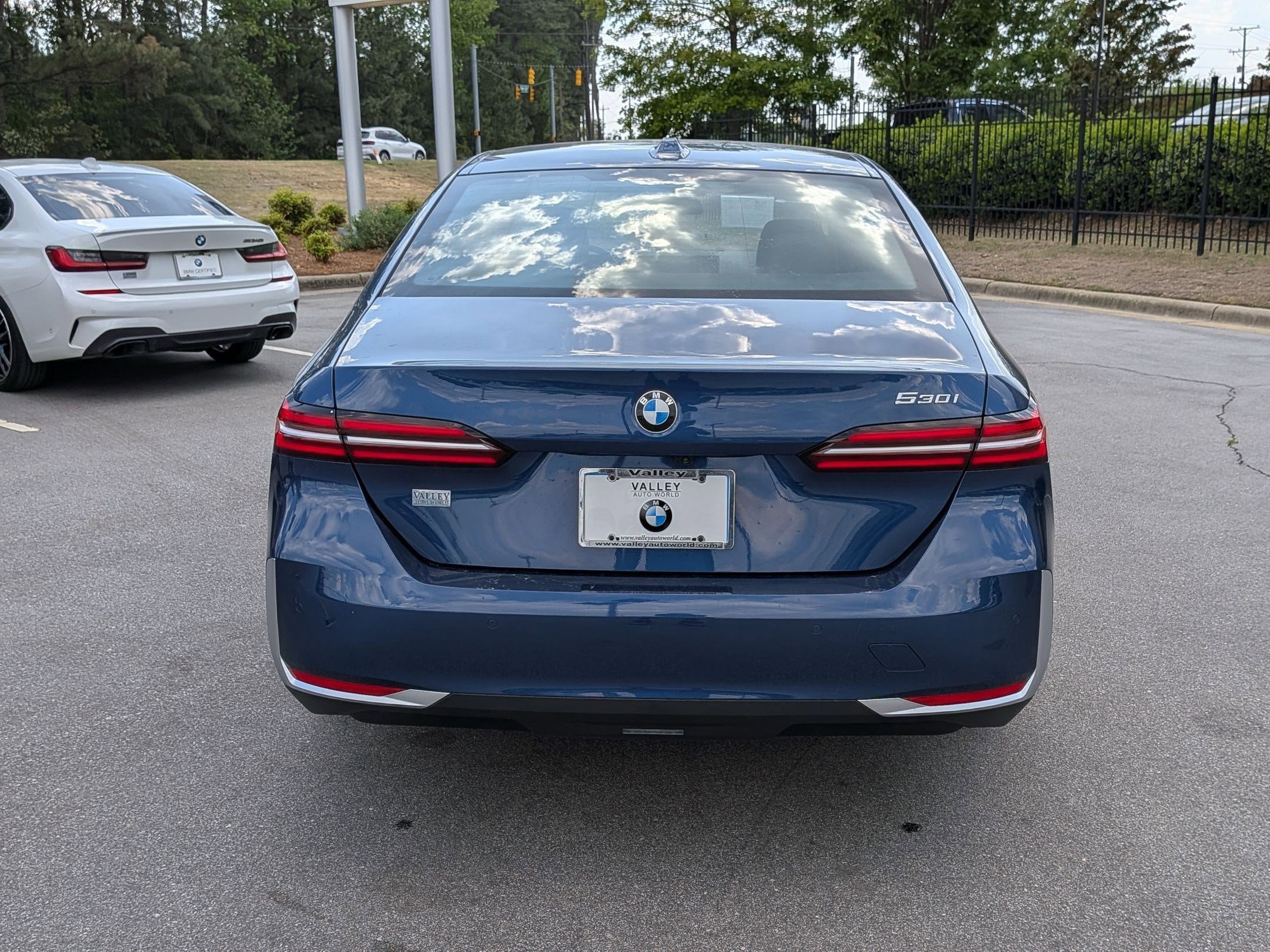 Used 2025 BMW 530i RWD image 5