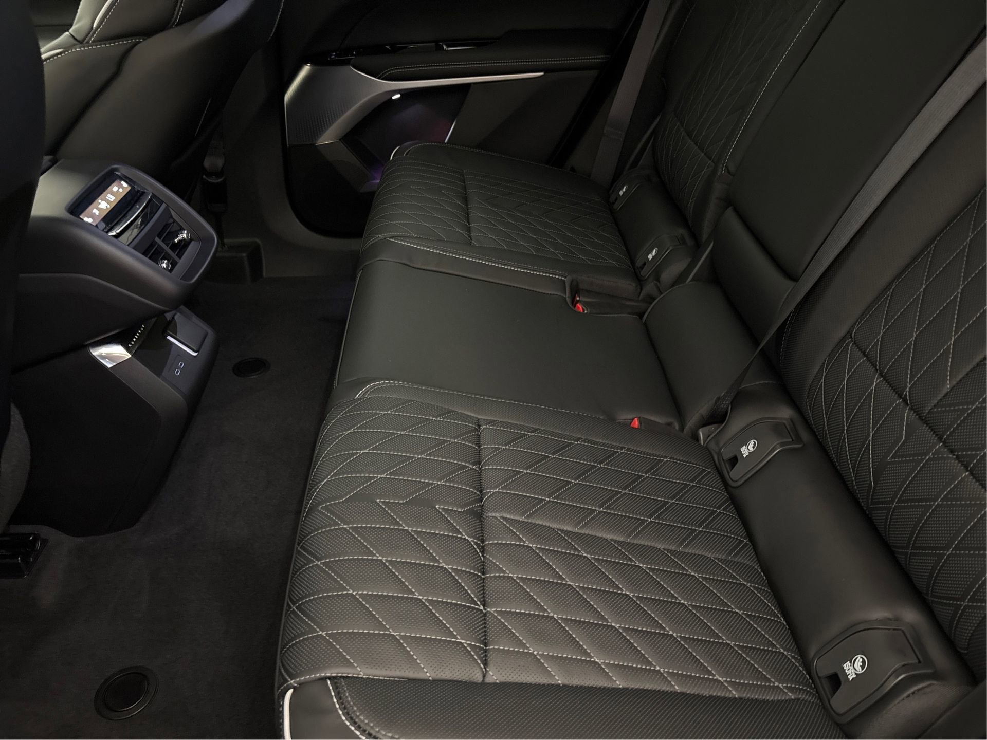 New 2026 Cadillac Lyriq V image 10